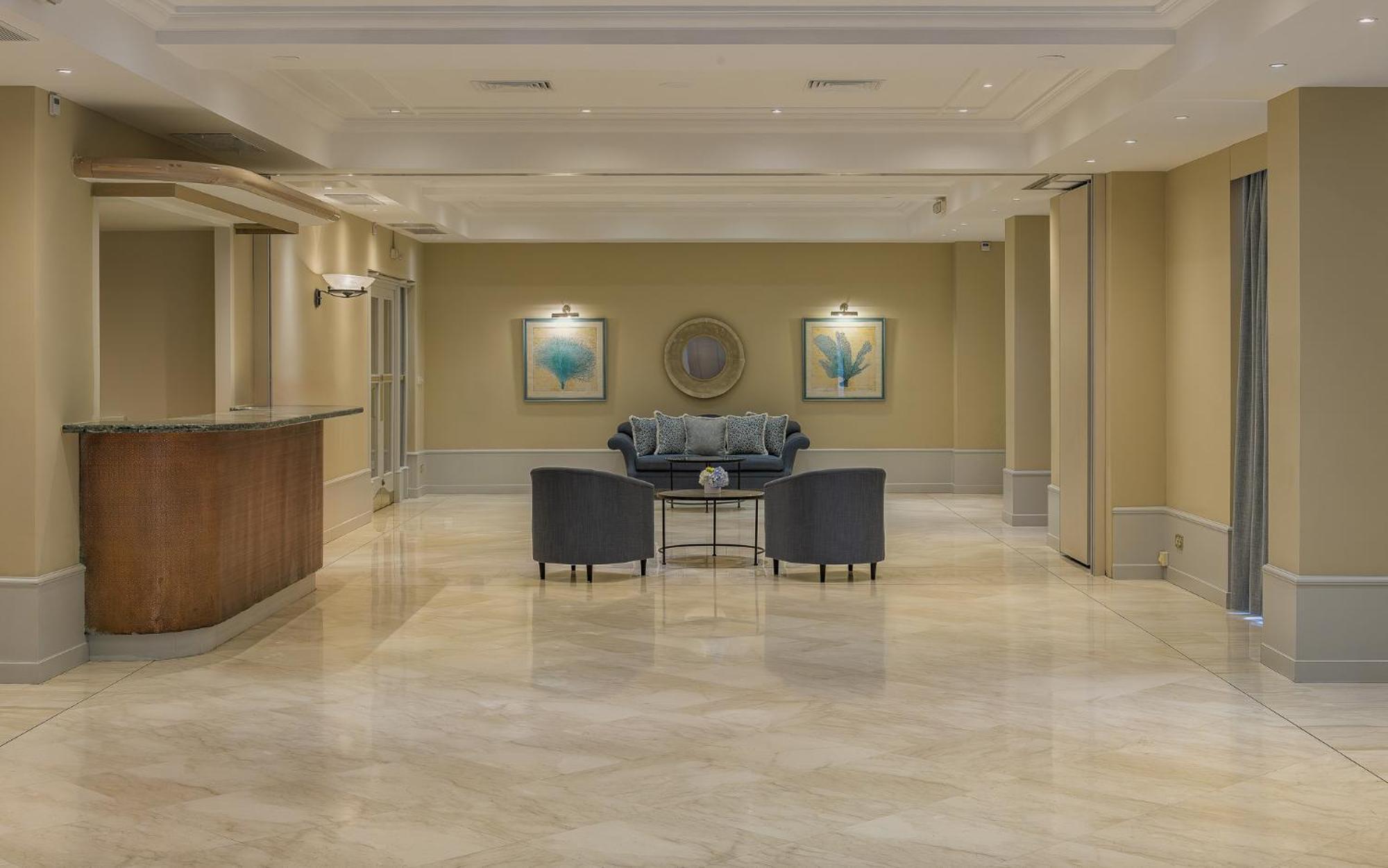 Hotel Corinthia St George'S Bay San Julián Exterior foto Lobby