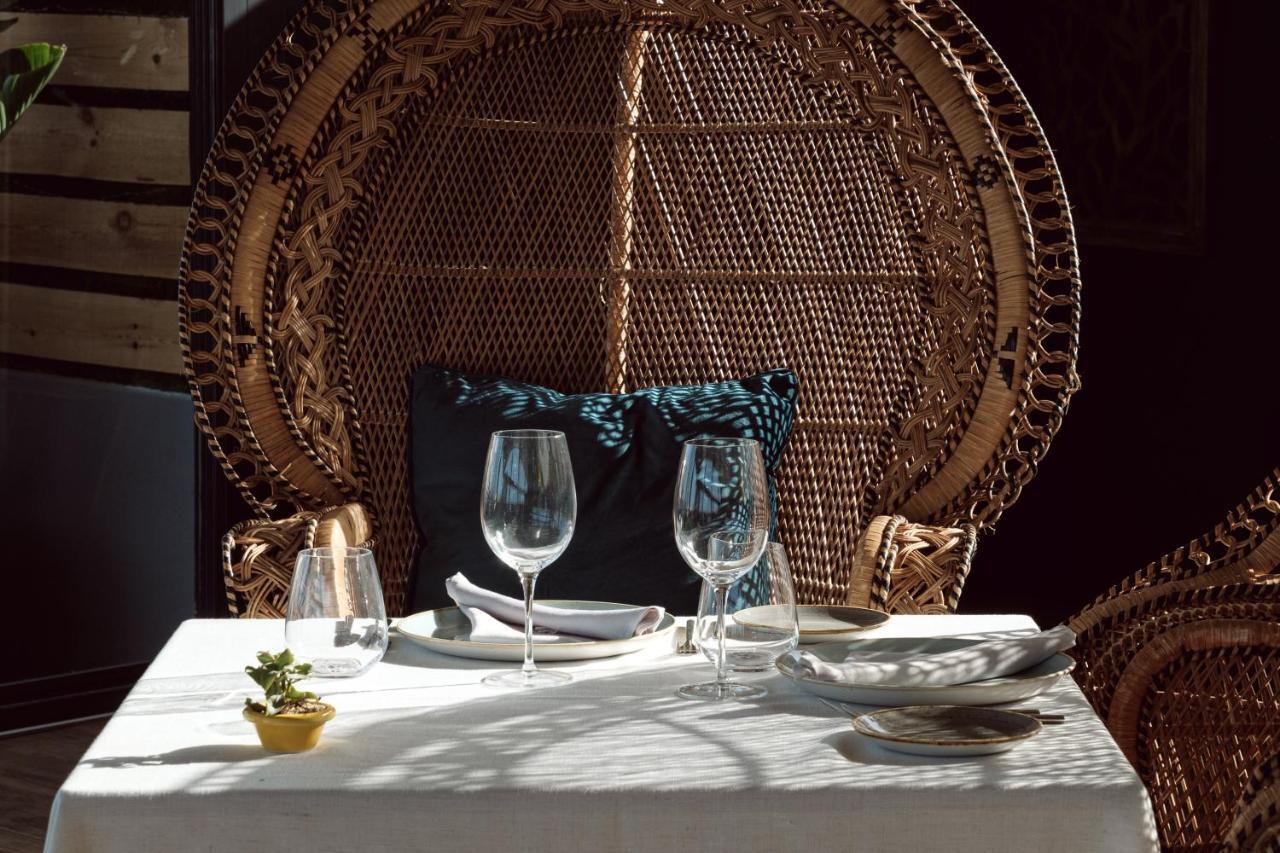 Hotel Corinthia St George'S Bay San Julián Exterior foto A table at the restaurant