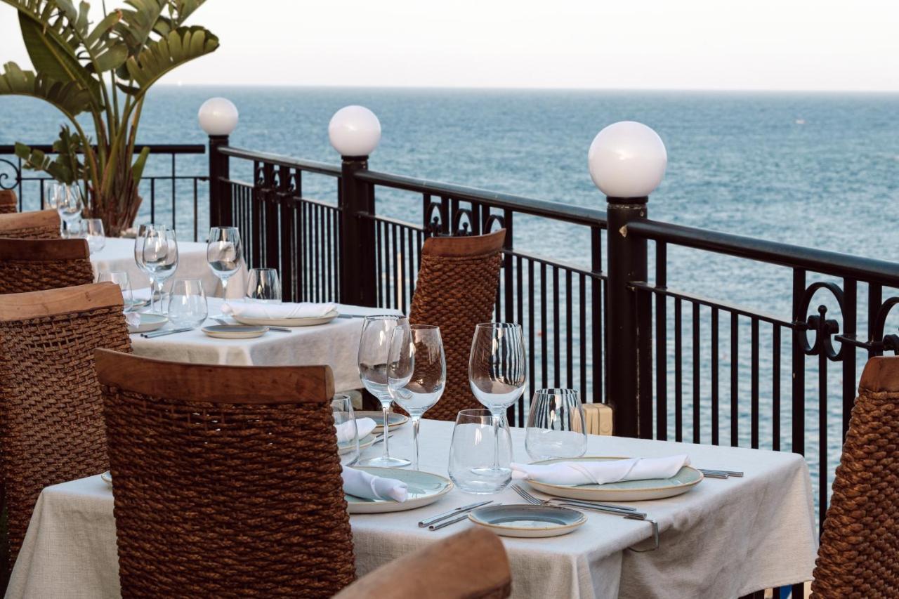 Hotel Corinthia St George'S Bay San Julián Exterior foto The restaurant